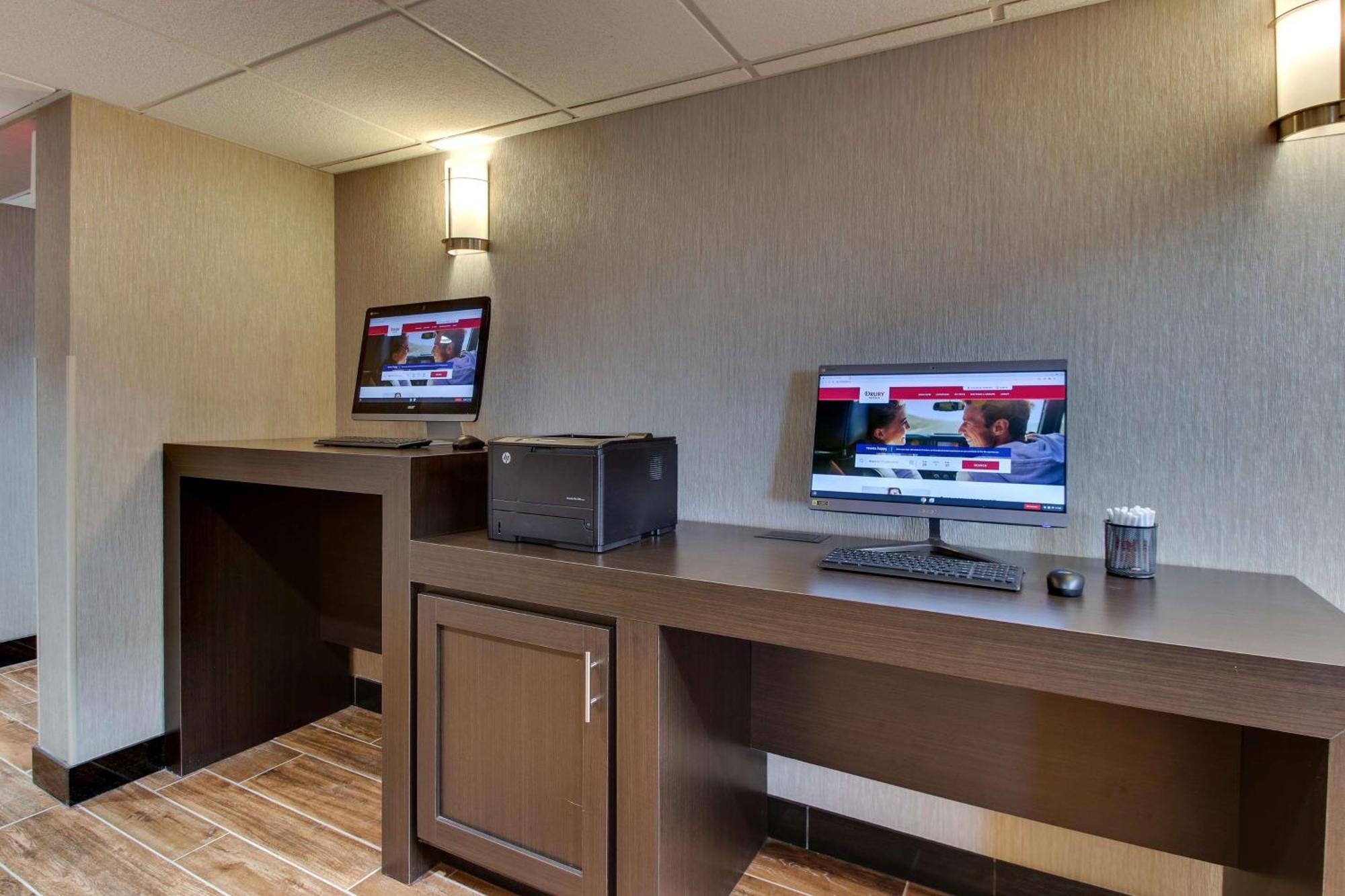 Drury Inn & Suites 포플러블러프 외부 사진